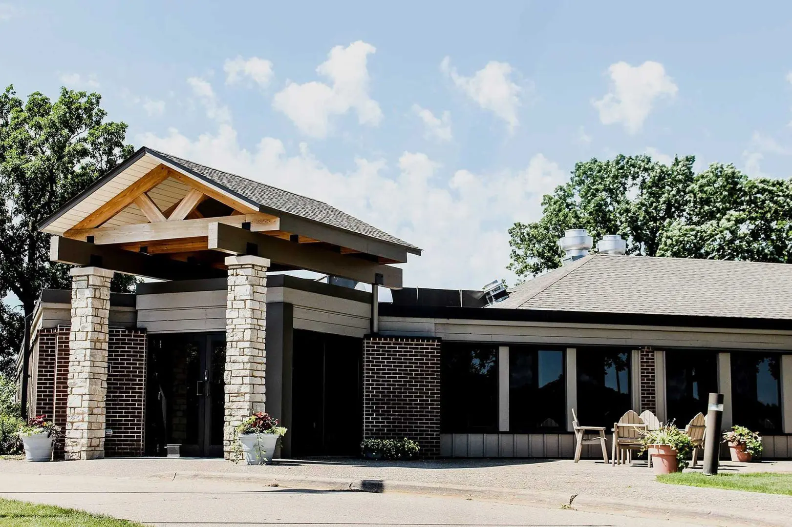 Outside view of Braemar Golf Course